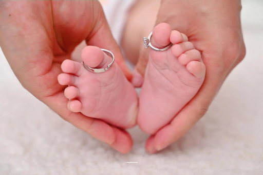 府谷宝宝睡觉头上都是汗